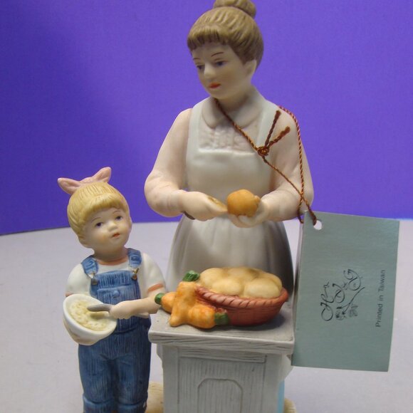 Homco Denim Days 8821 “Helping Mom” with tag Girl helping in Kitchen - Picture 1 of 16